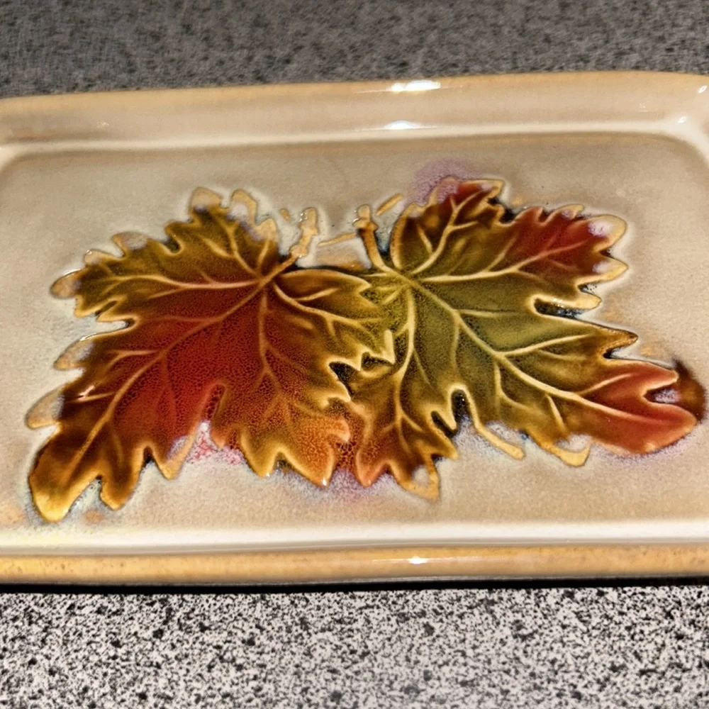 NWT Leaf Glazed Stoneware Trinket Tray by Willow Manor - Picture 2 of 11